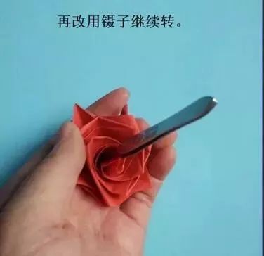 「手工乐趣」｜超简单的折纸玫瑰花步骤图解